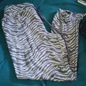 Soft stretchy outfit zebra 🦓